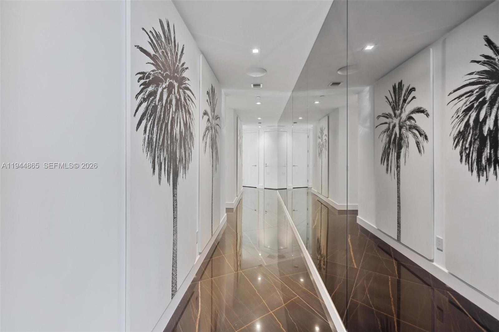 18555 Collins Ave # 2601
