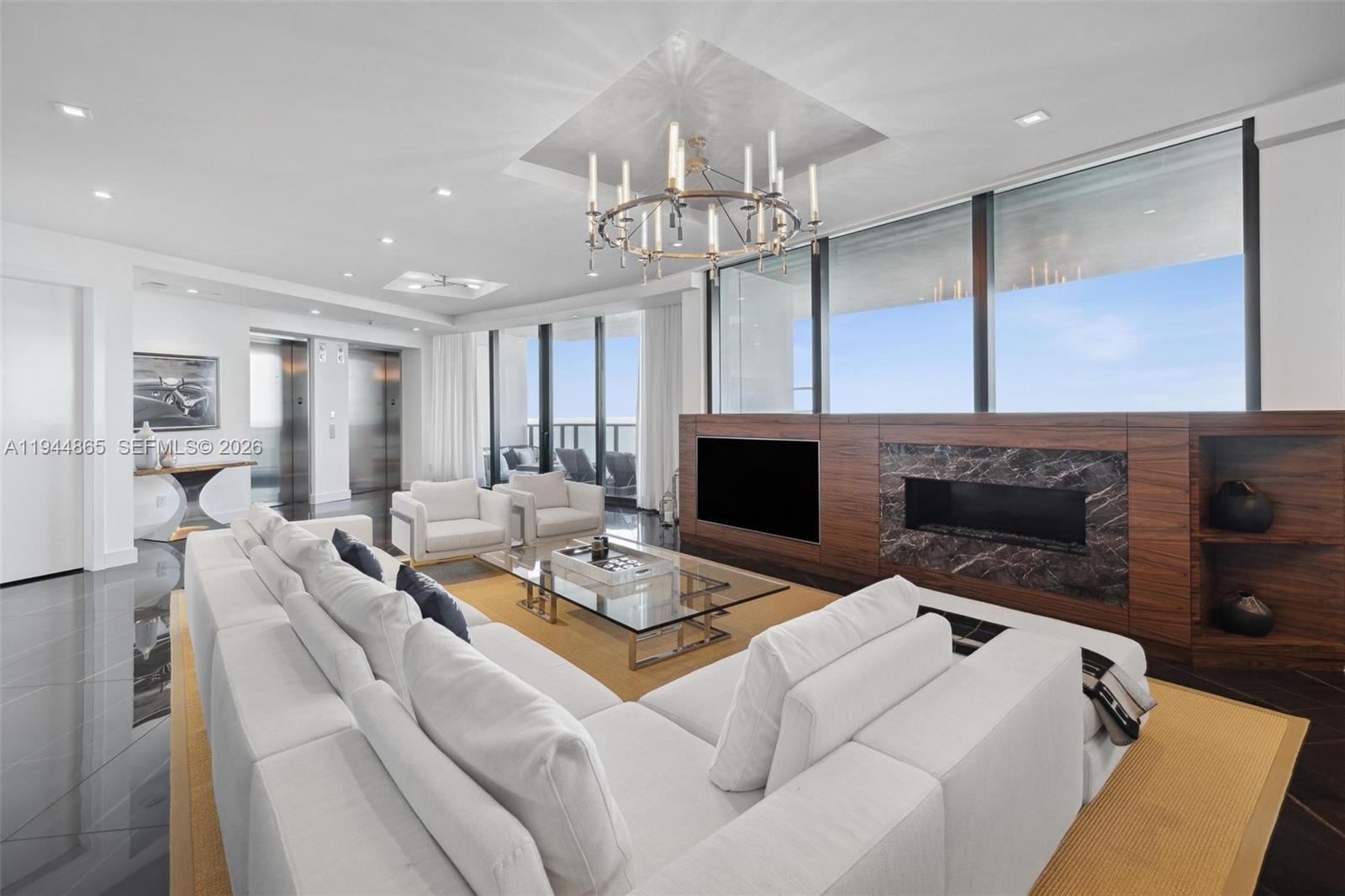 18555 Collins Ave # 2601