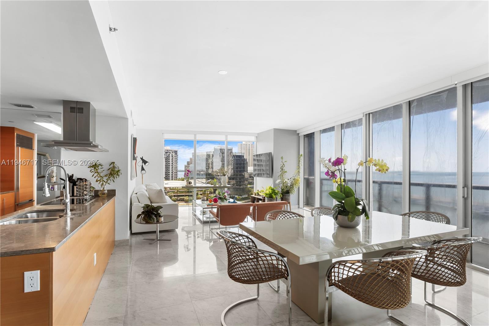 495 Brickell Ave # 1001