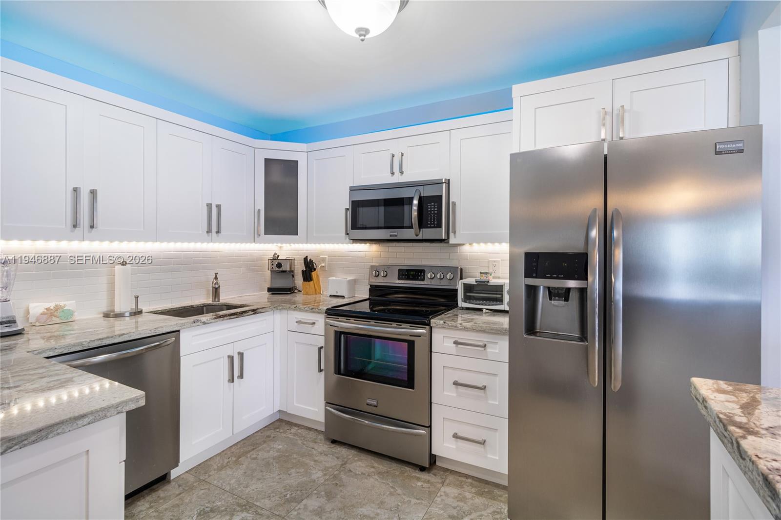 6061 Collins Ave # 6F