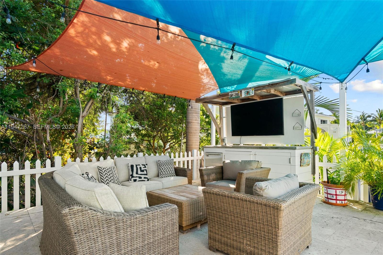65 Tarpon Ave