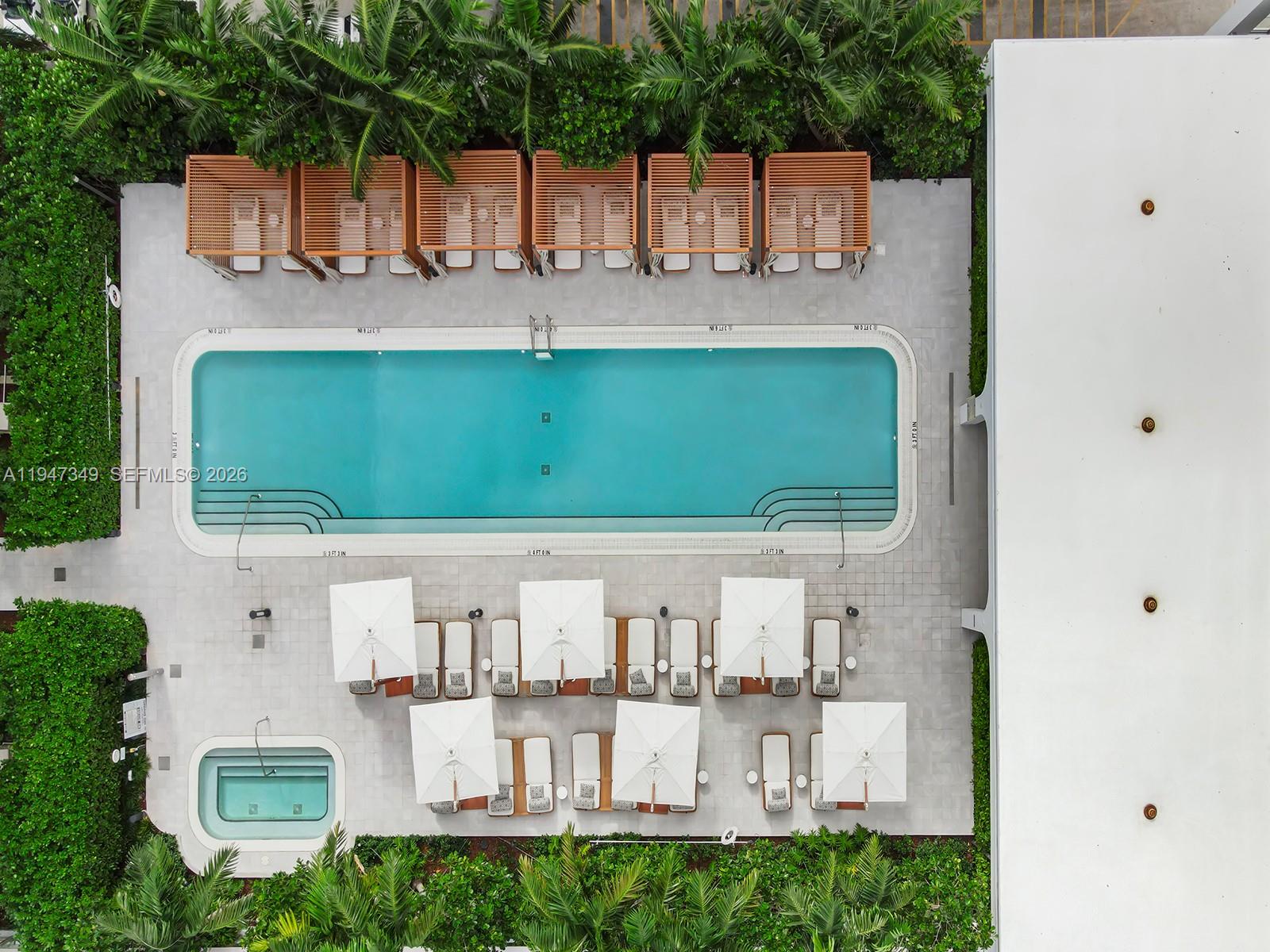 2678 Tigertail Ave # 1806