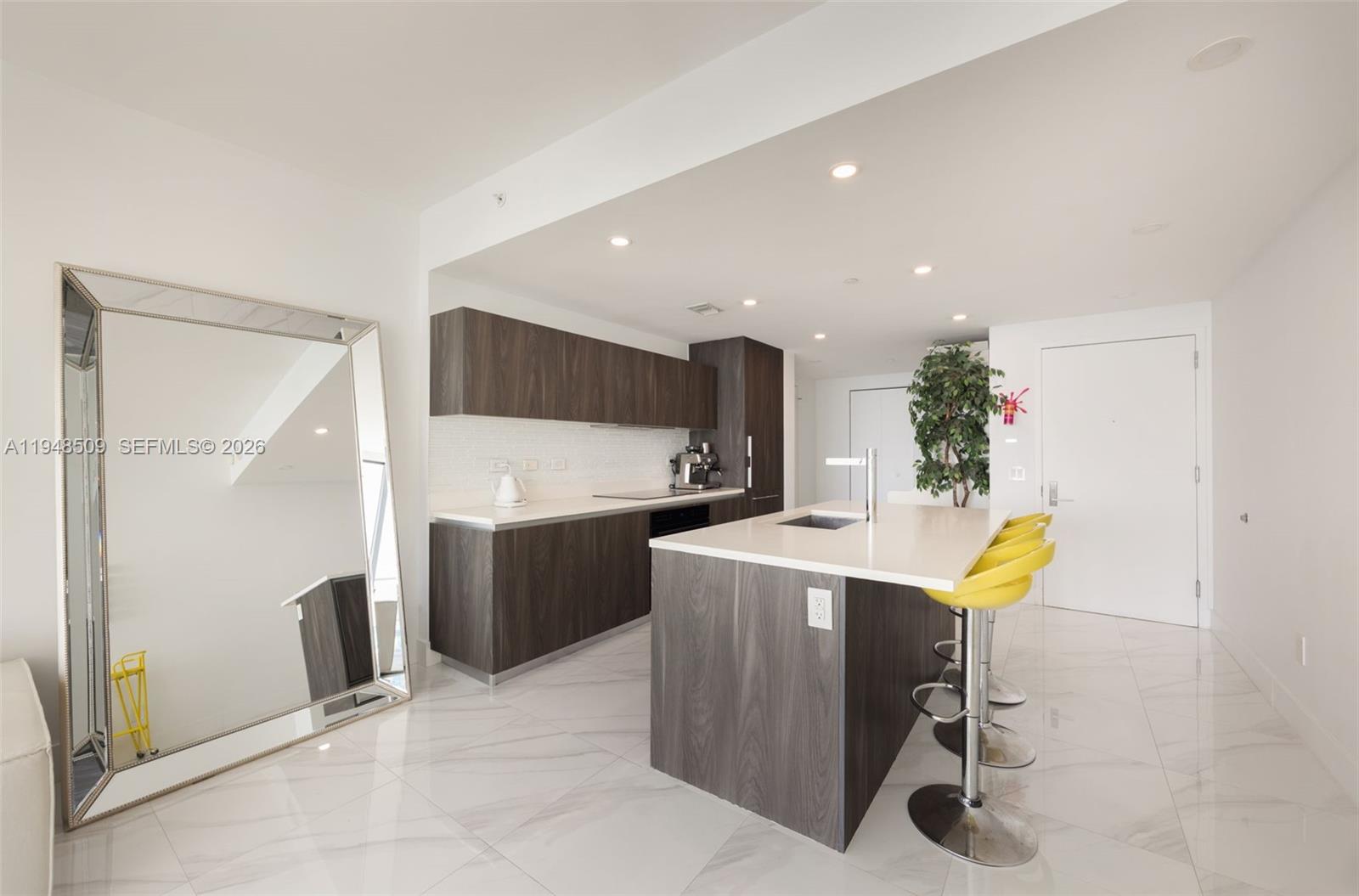 3131 NE 7th Ave # 1902