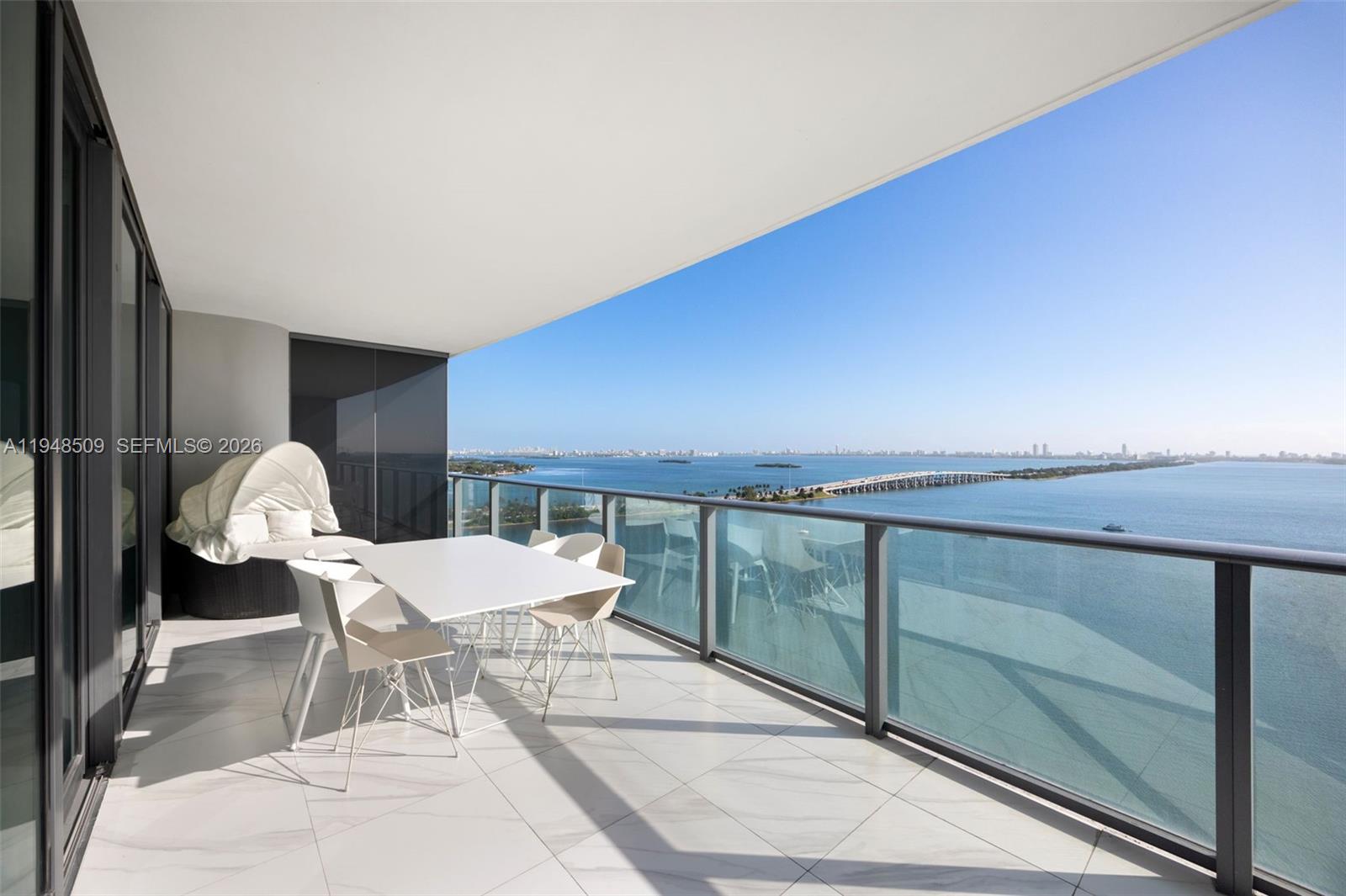 3131 NE 7th Ave # 1902