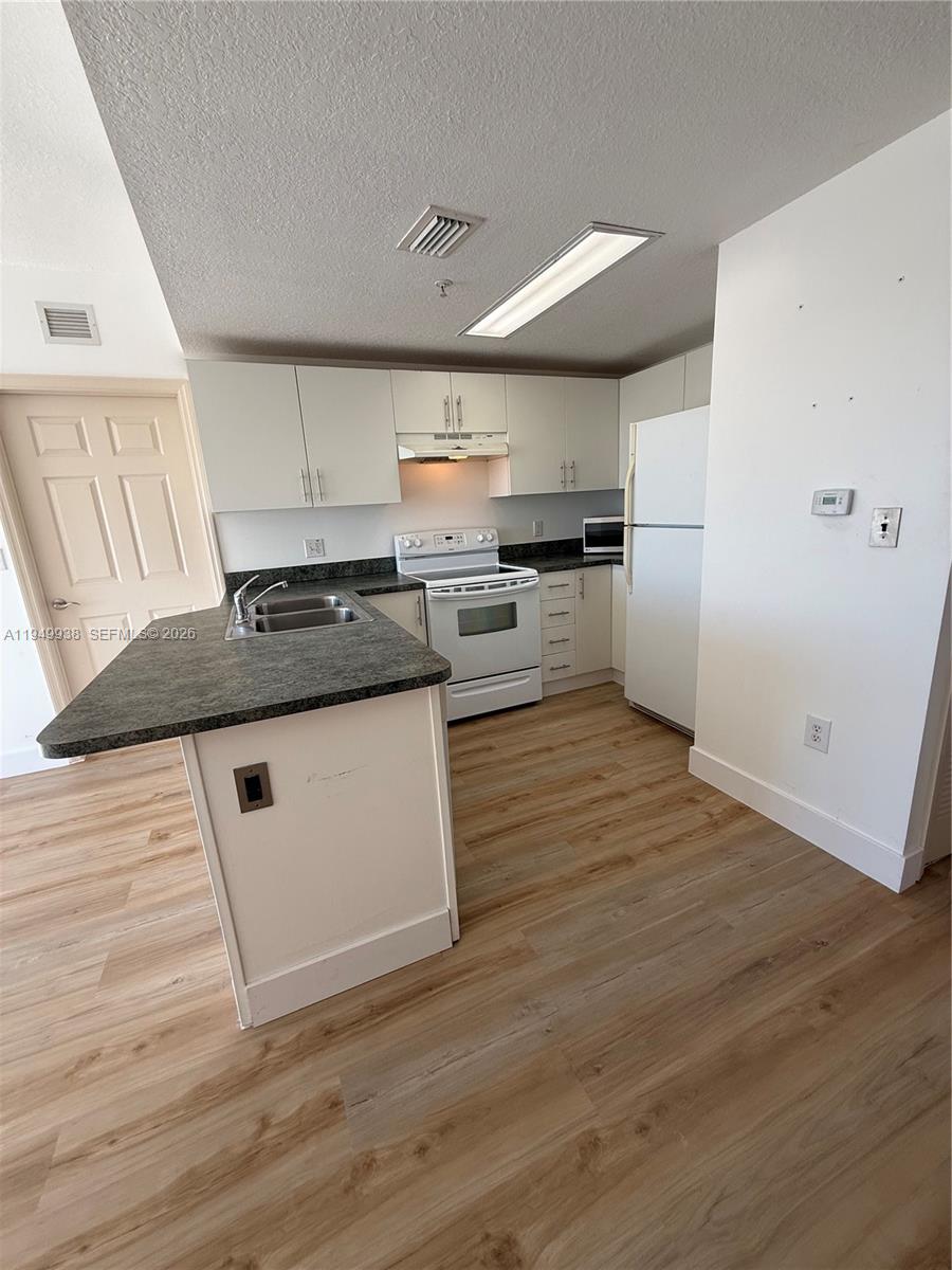 3410 Coral Way # 06 Unit: PH-06