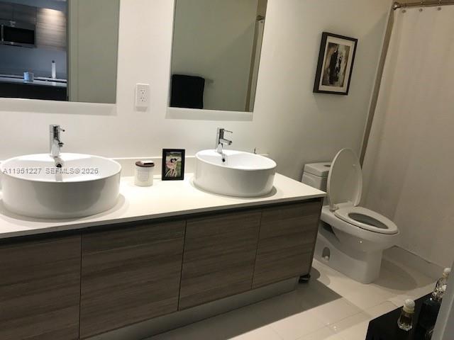 121 NE 34th St # 1803