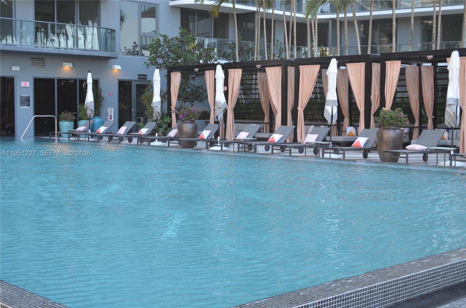 121 NE 34th St # 1803