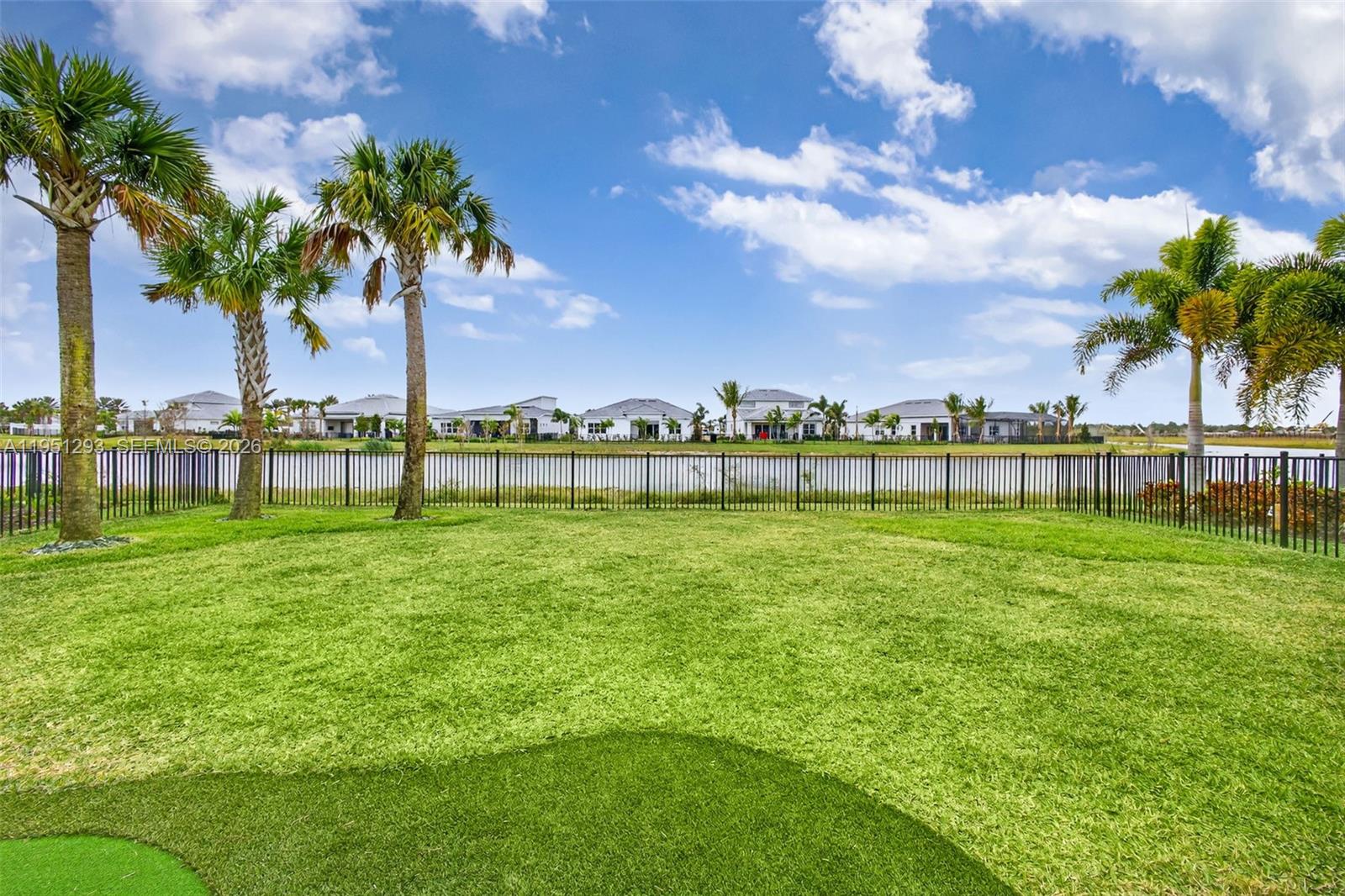 10752 Northbrook Circle