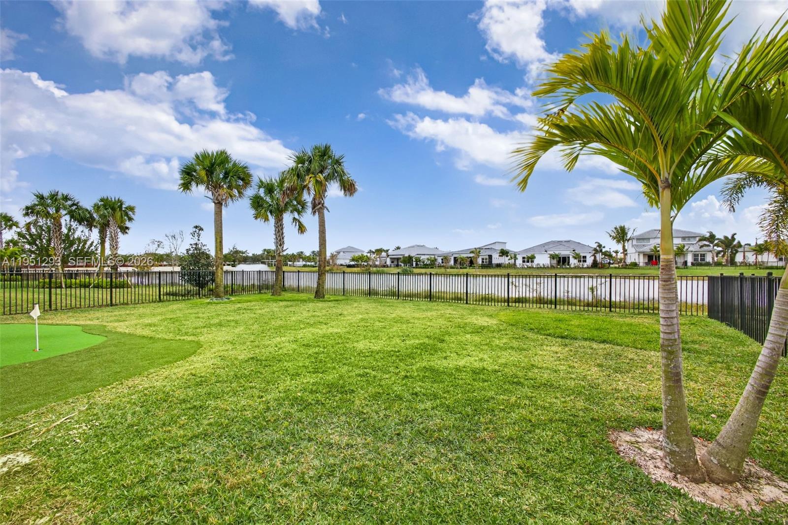 10752 Northbrook Circle