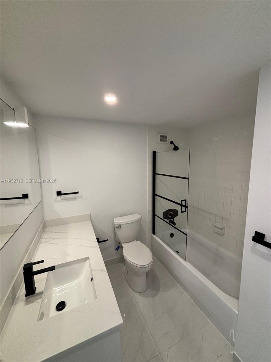 1000 West Ave # 1015