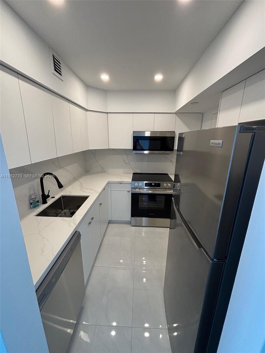 1000 West Ave # 1015