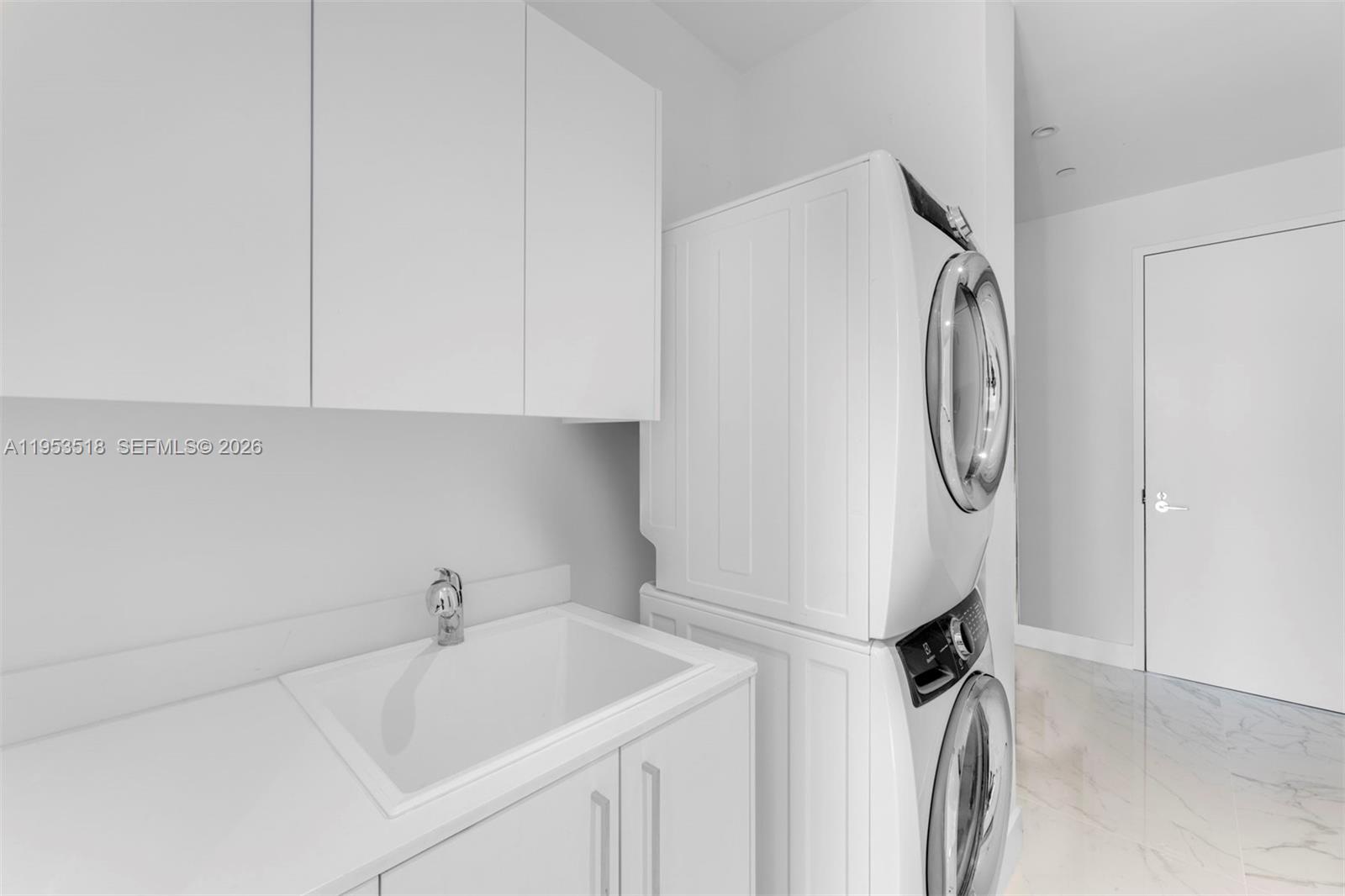 15701 Collins Ave # 4701