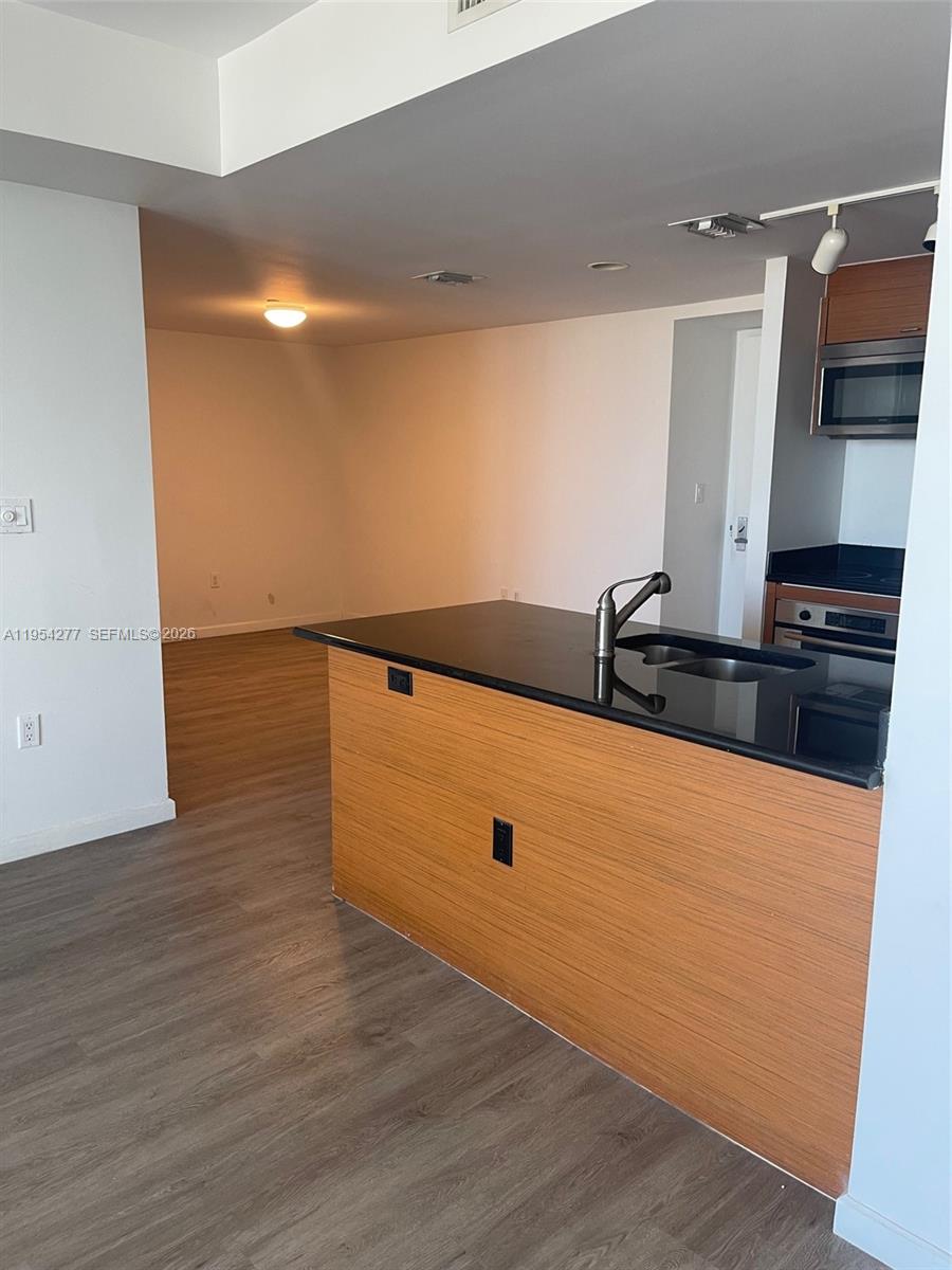 50 Biscayne Blvd # 5207