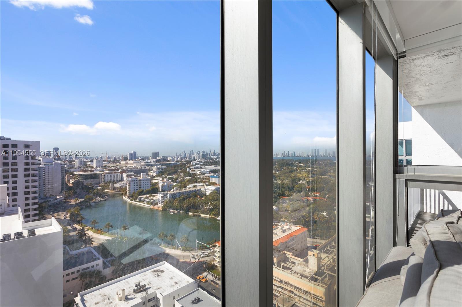 2655 Collins Ave Unit: PH06/08