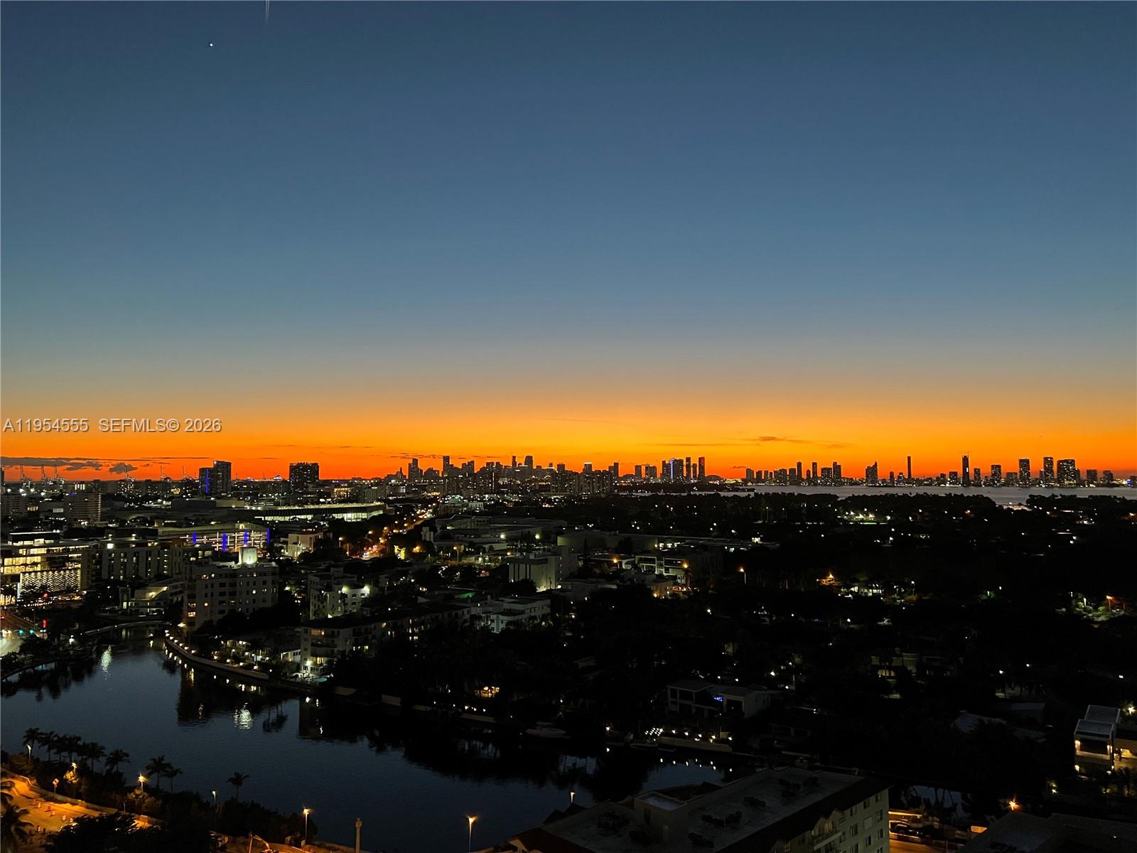 2655 Collins Ave Unit: PH06/08