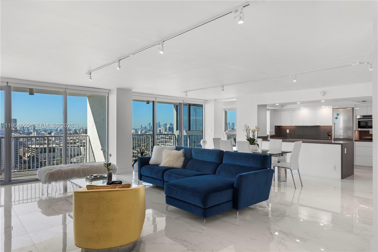 2655 Collins Ave Unit: PH06/08