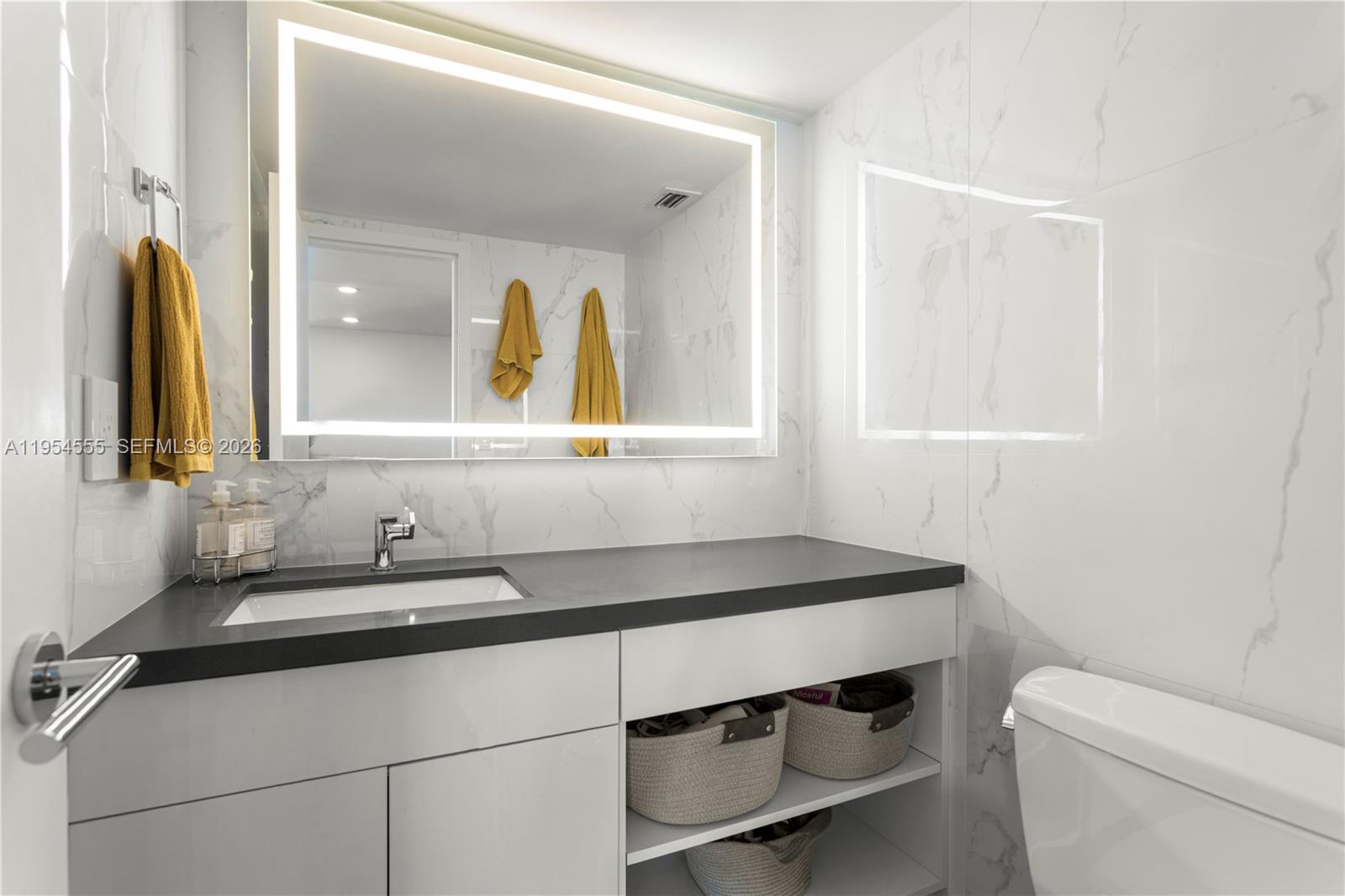 2655 Collins Ave Unit: PH06/08