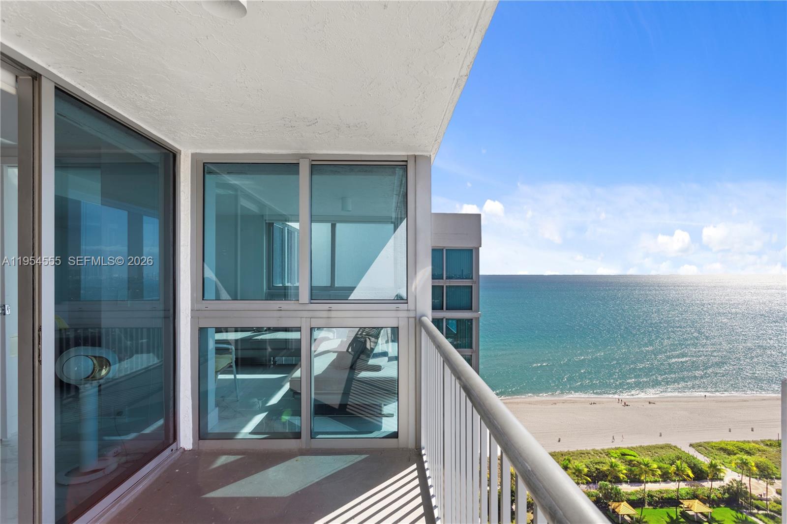 2655 Collins Ave Unit: PH06/08