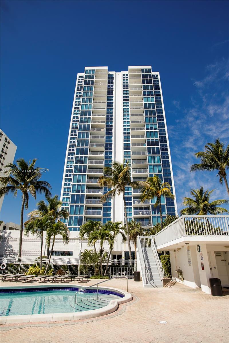 2655 Collins Ave Unit: PH06/08