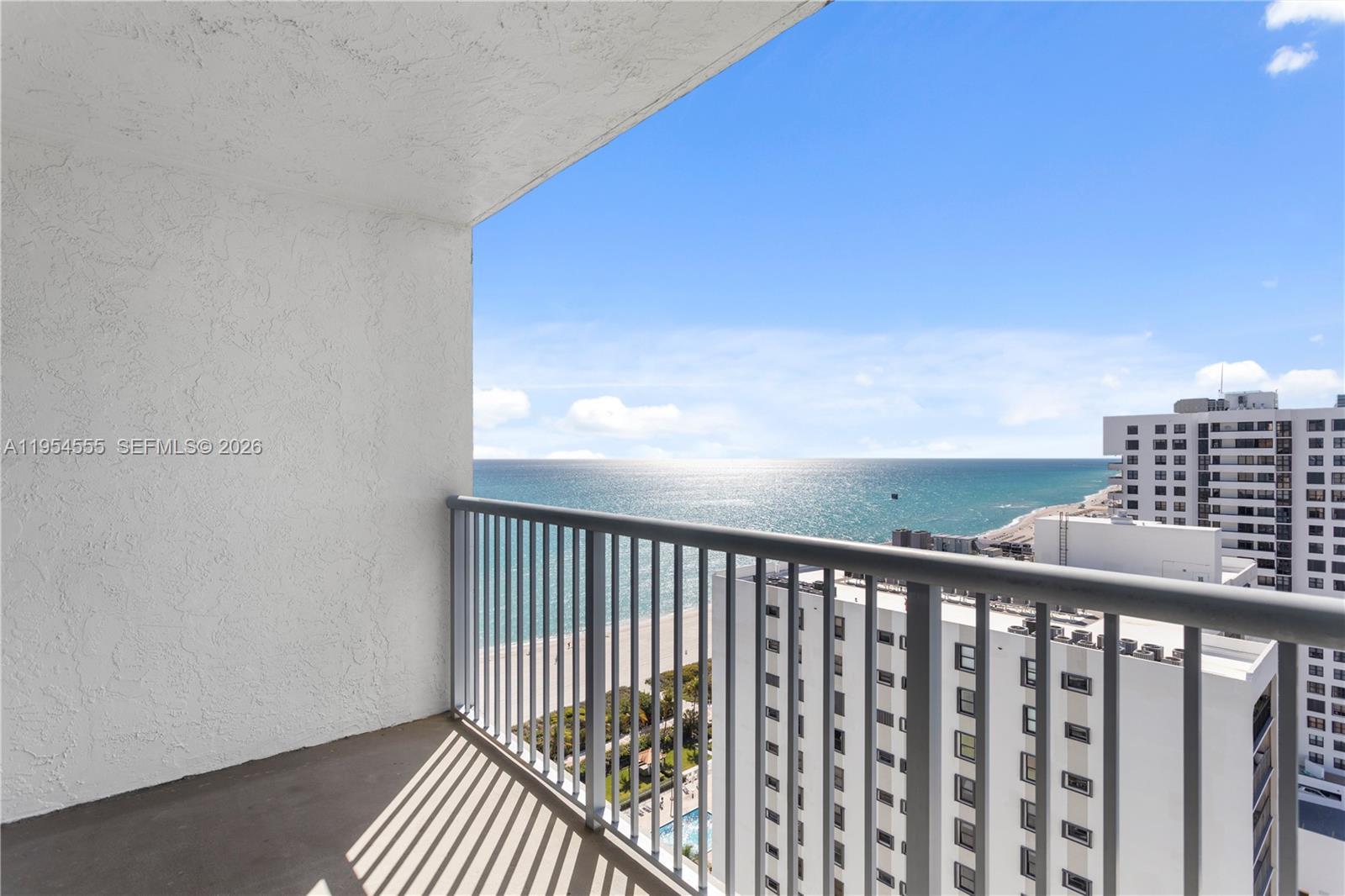 2655 Collins Ave Unit: PH06/08