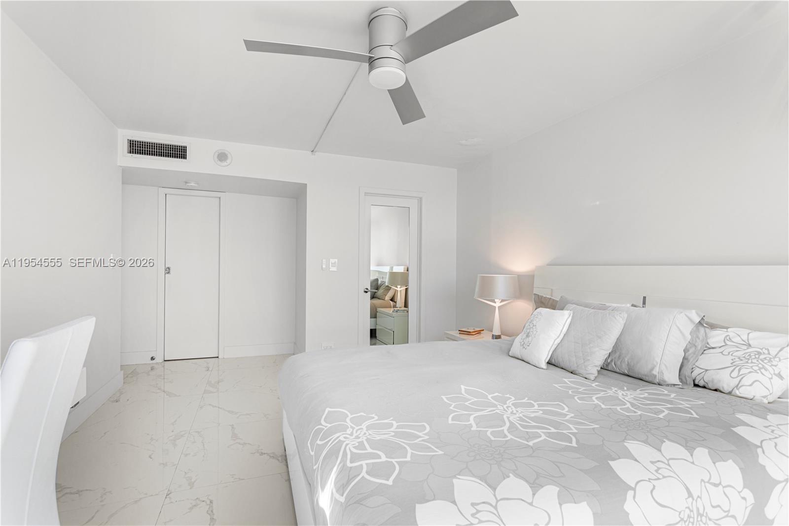 2655 Collins Ave Unit: PH06/08