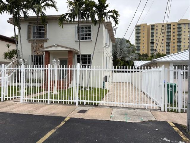 3521 SW 23rd St # 3521