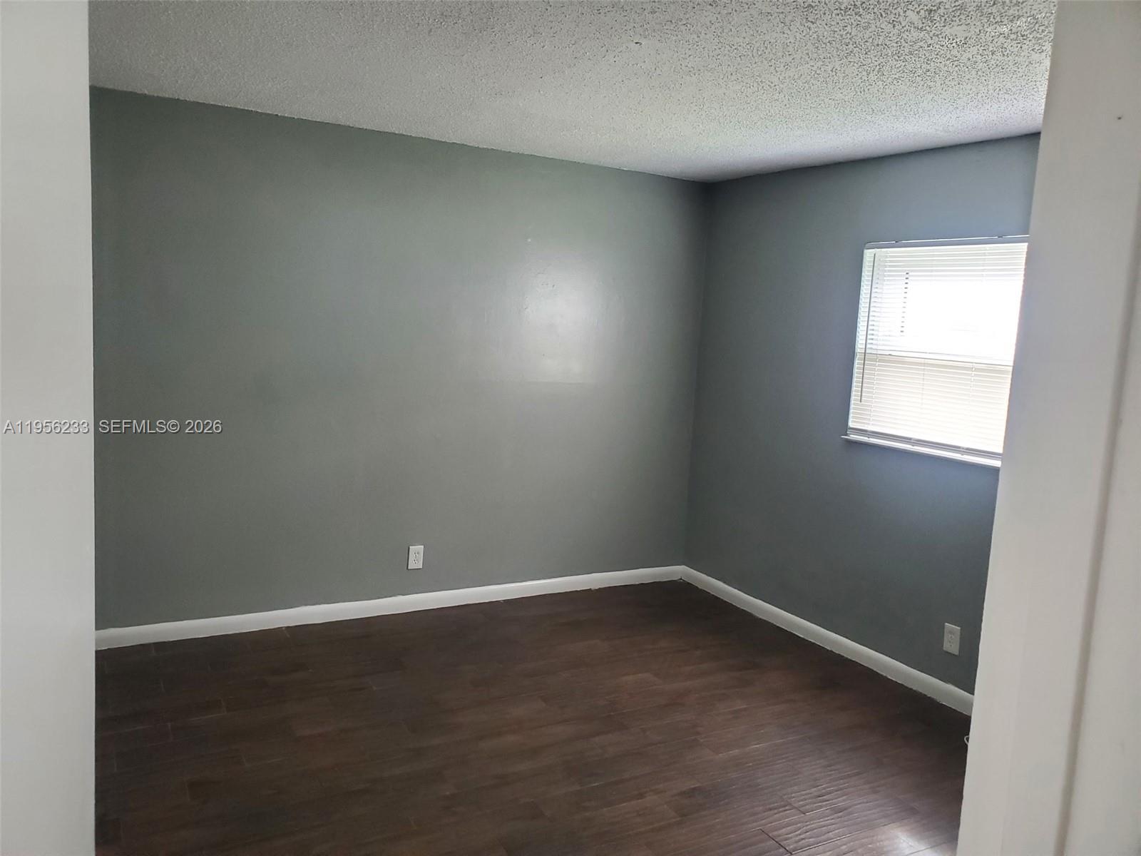 7430 SW 10th St # 101D