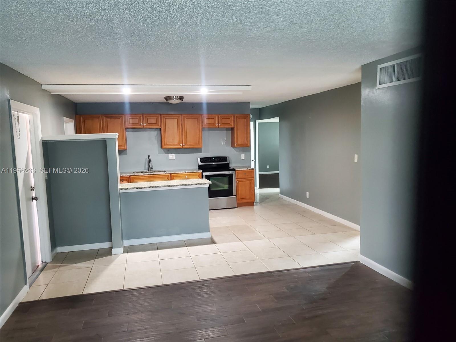 7430 SW 10th St # 101D