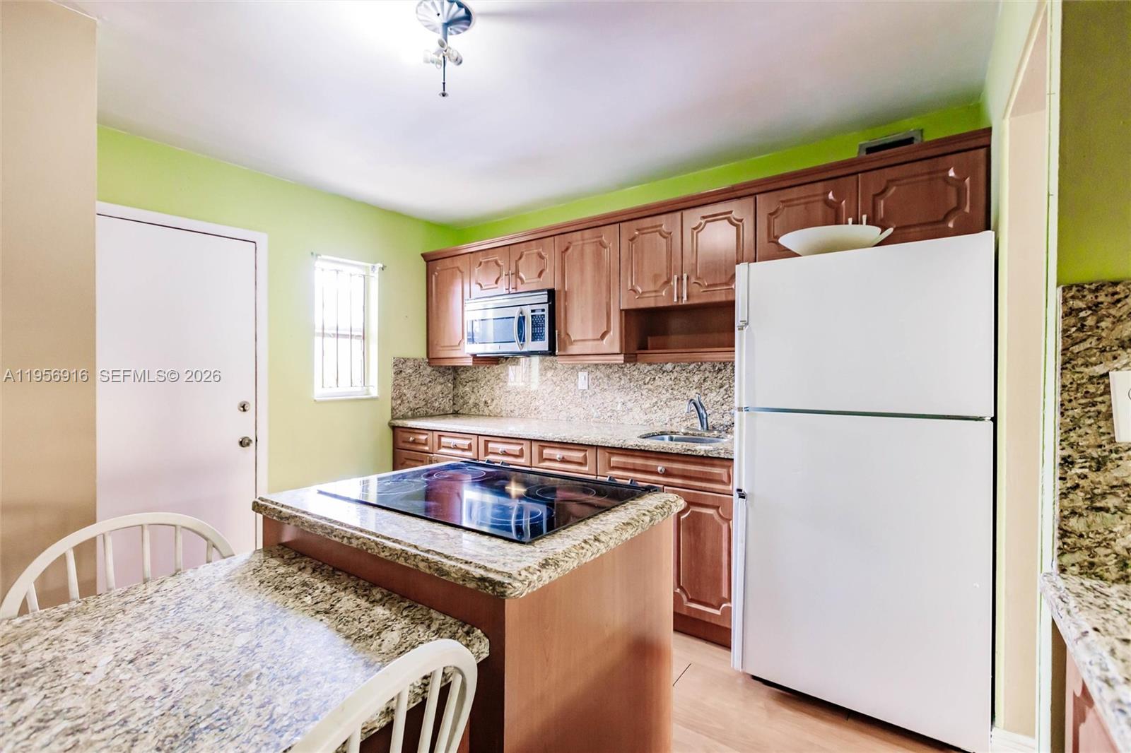 1900 W 54th St # 213