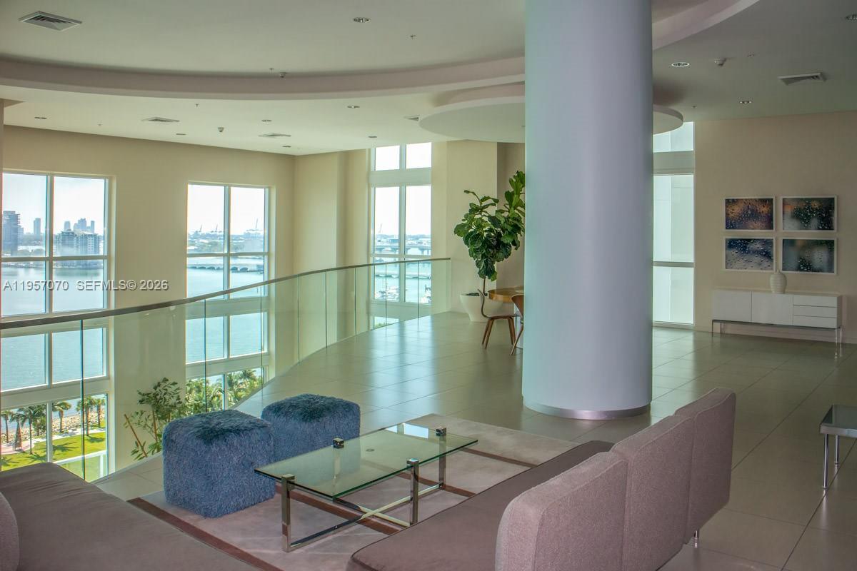1900 N Bayshore Dr # 505