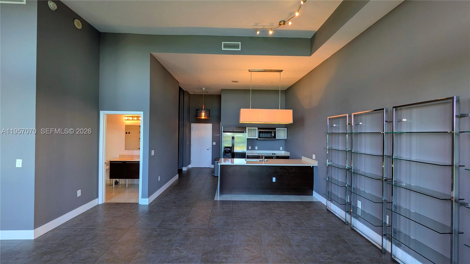 1900 N Bayshore Dr # 505