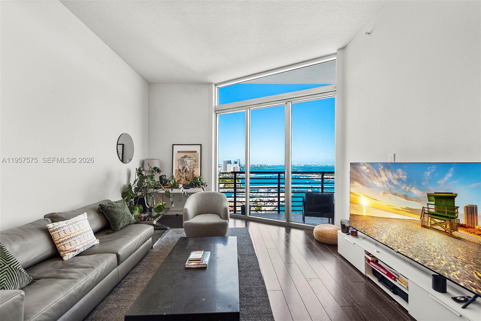 335 S Biscayne Blvd # 10 Unit: UPH-10