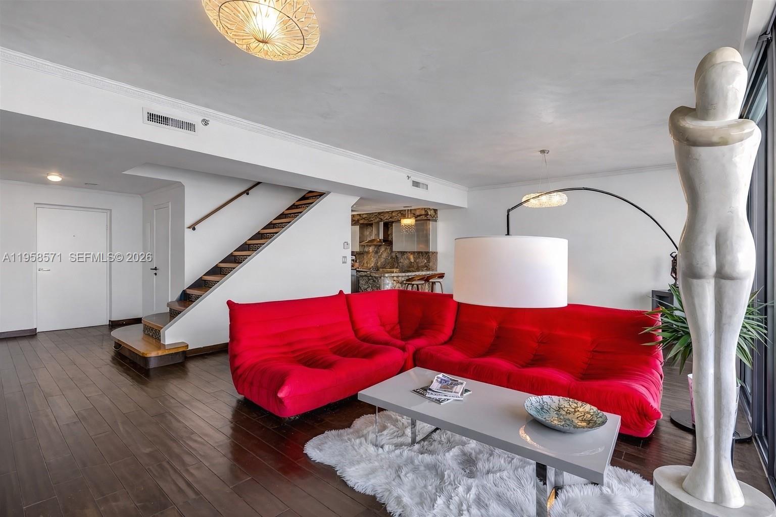 1000 Venetian Way # 1106