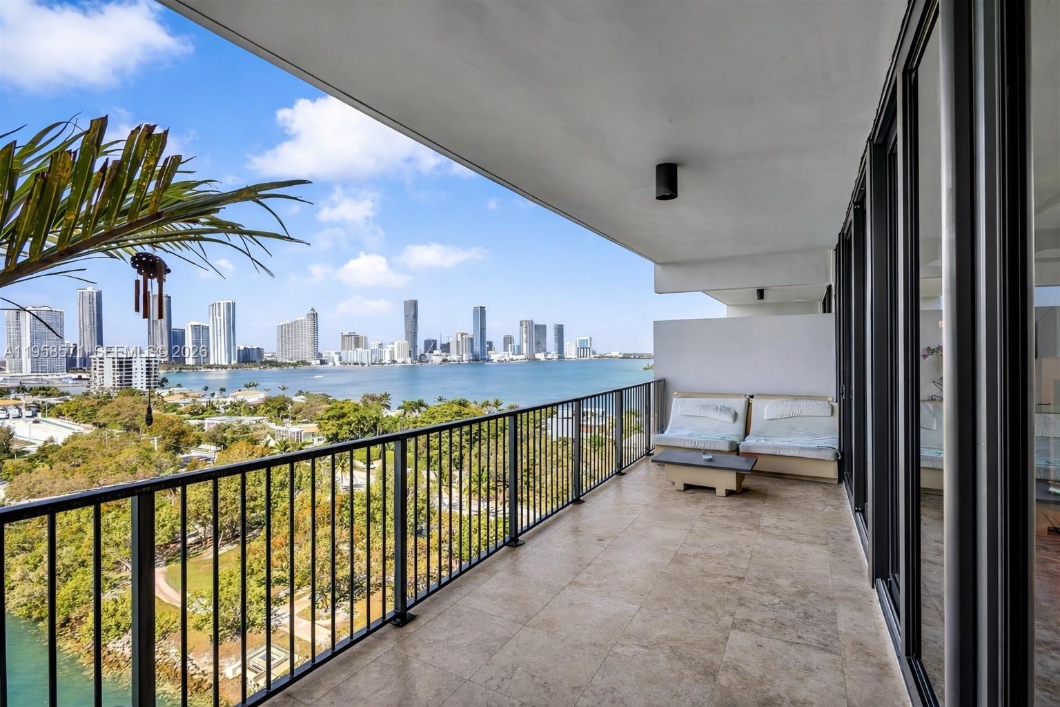 1000 Venetian Way # 1106