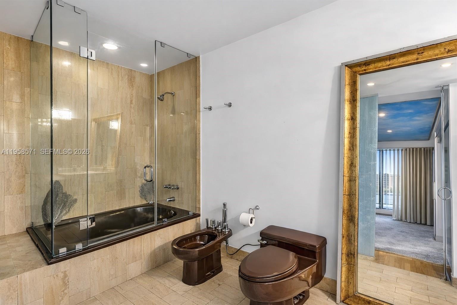 1000 Venetian Way # 1106