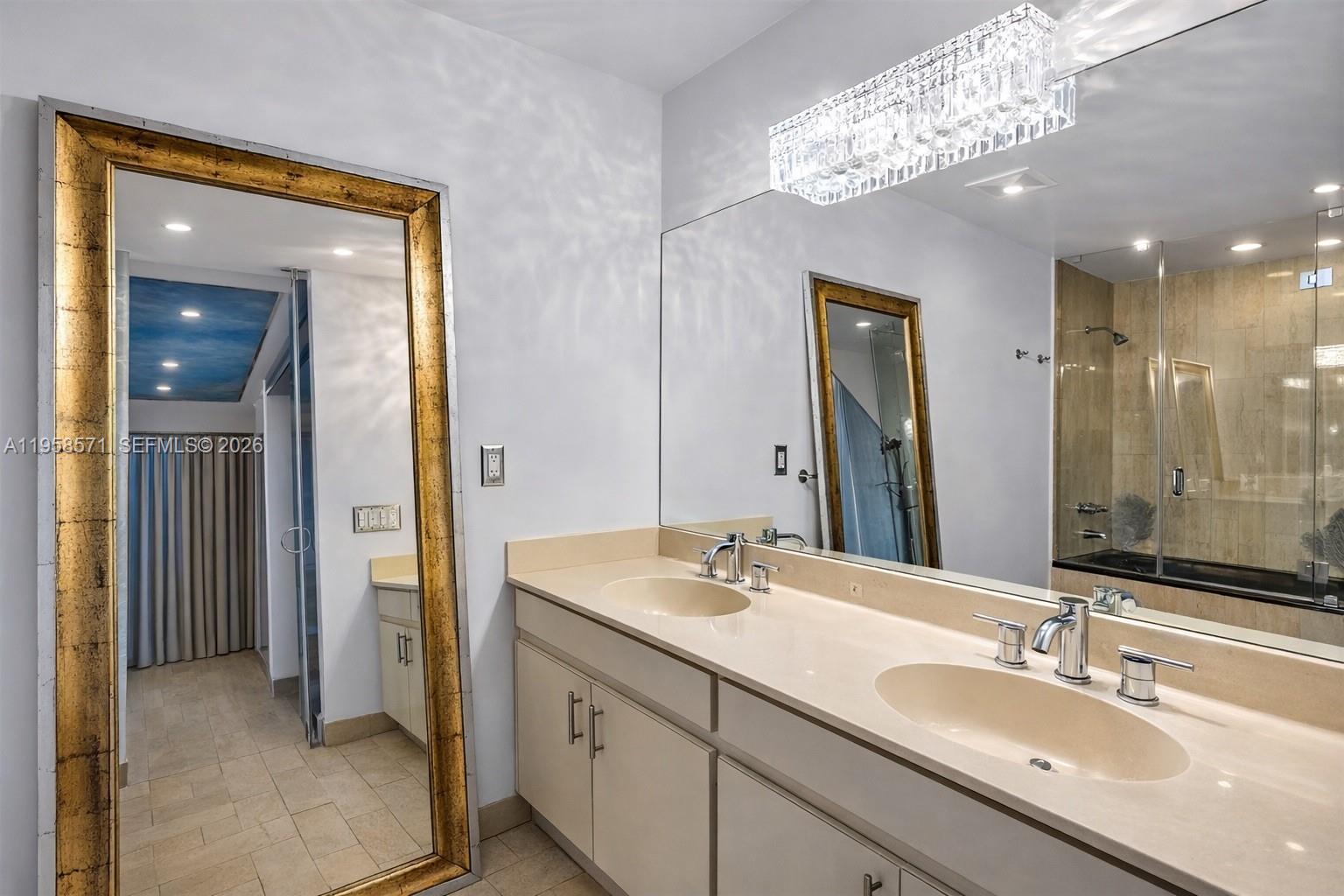 1000 Venetian Way # 1106