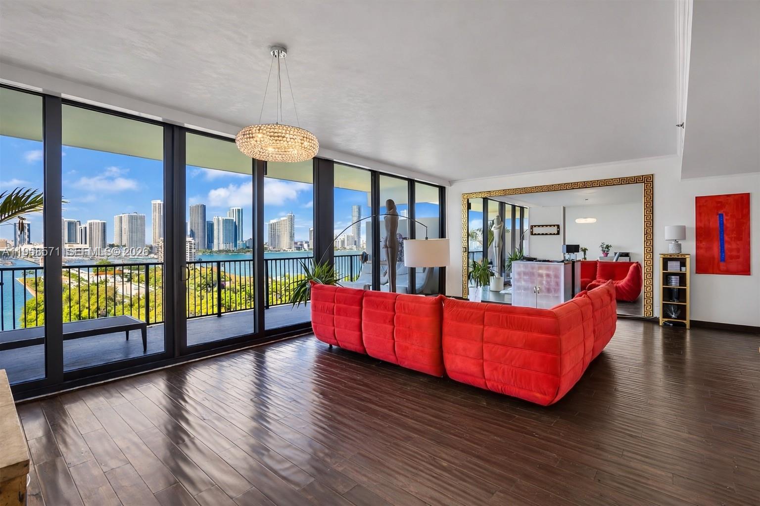 1000 Venetian Way # 1106