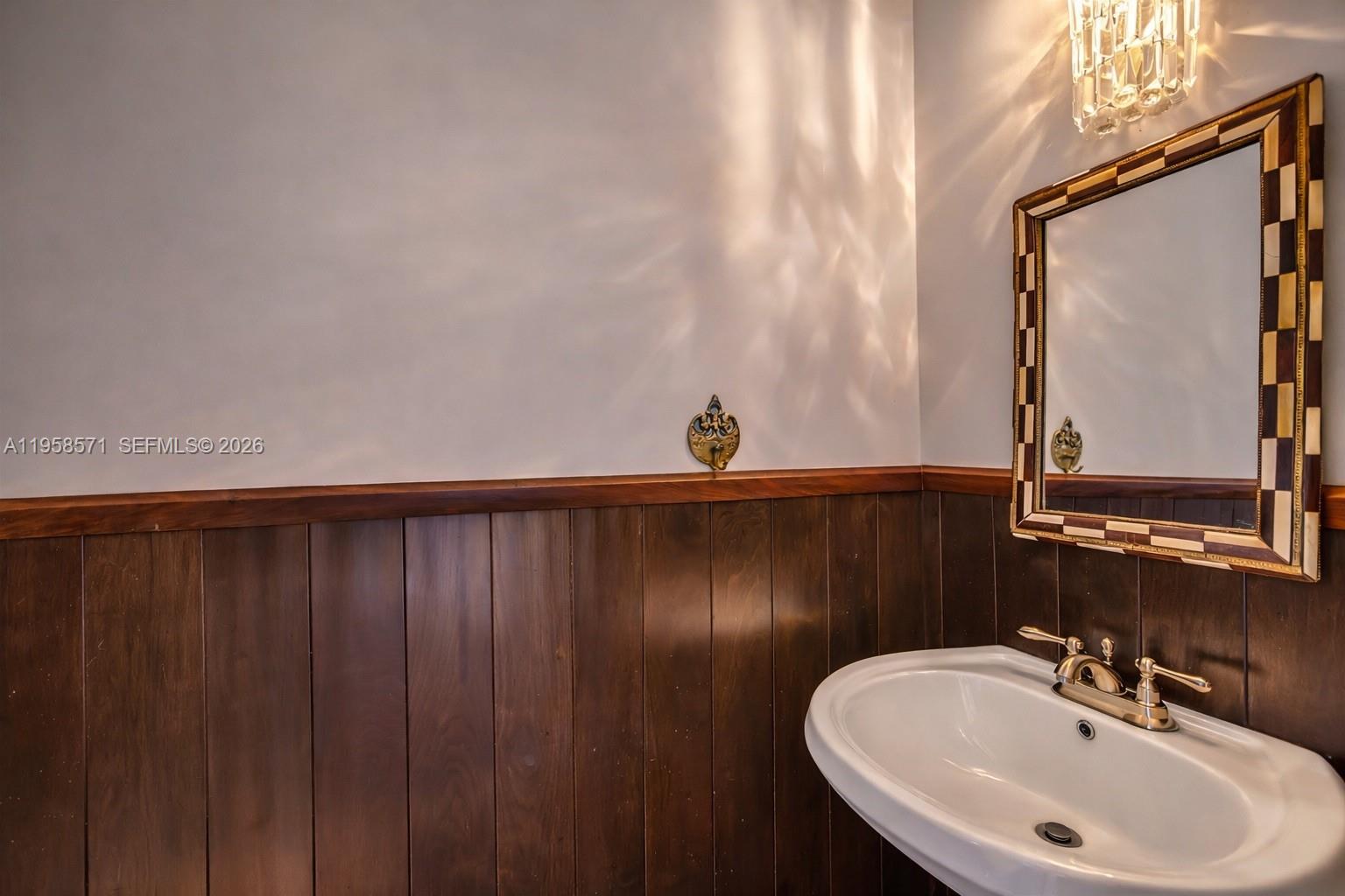 1000 Venetian Way # 1106