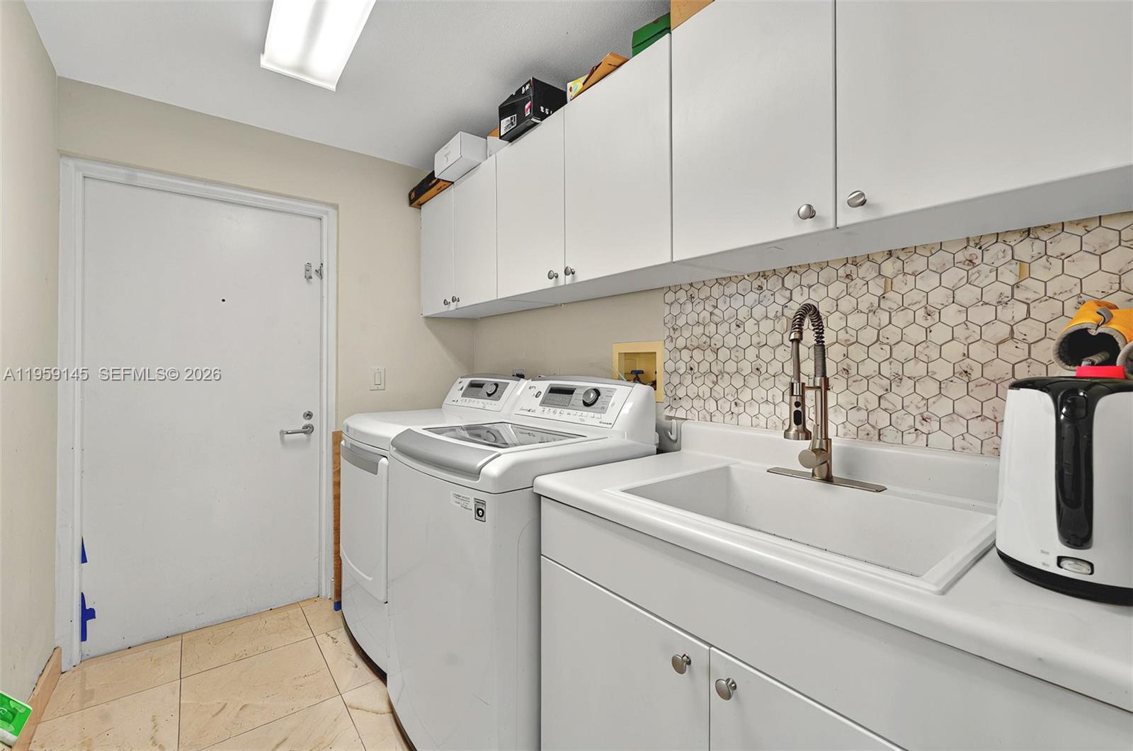 21050 Point Pl # 2301