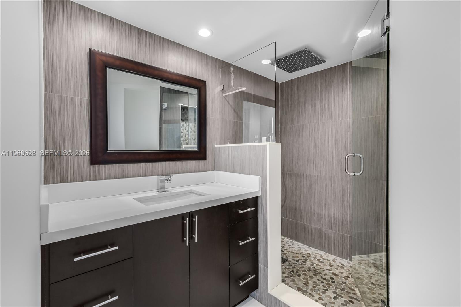 7135 Collins Ave # 1025