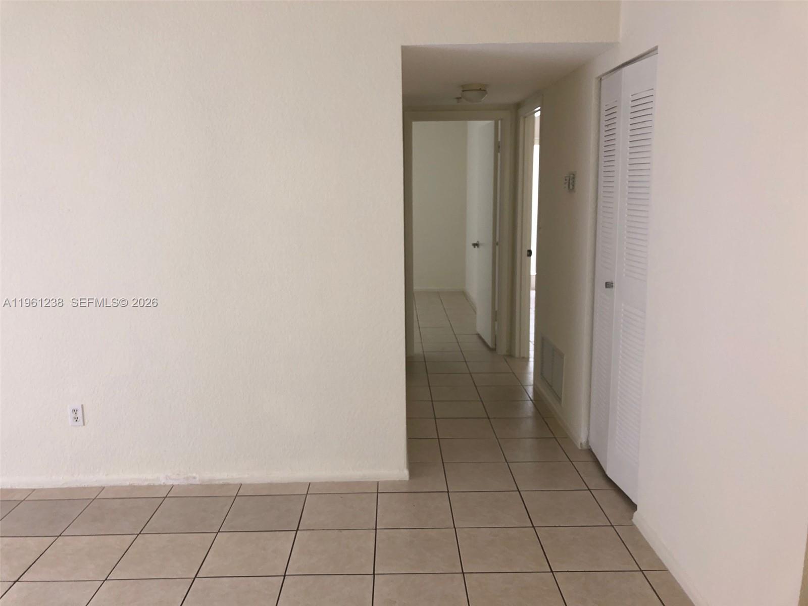 10762 N Kendall Dr # 9 Unit: I-9
