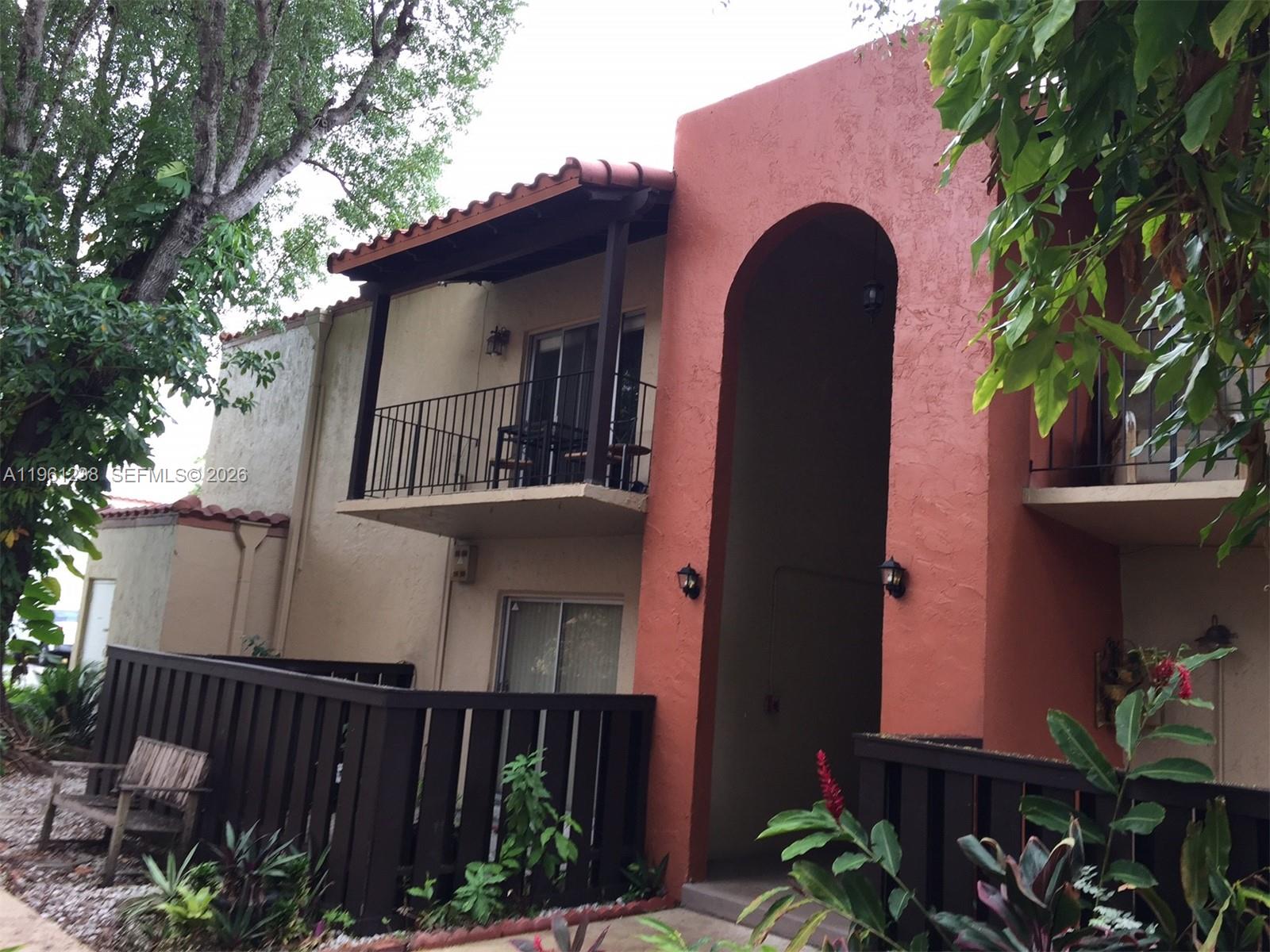 10762 N Kendall Dr # 9 Unit: I-9