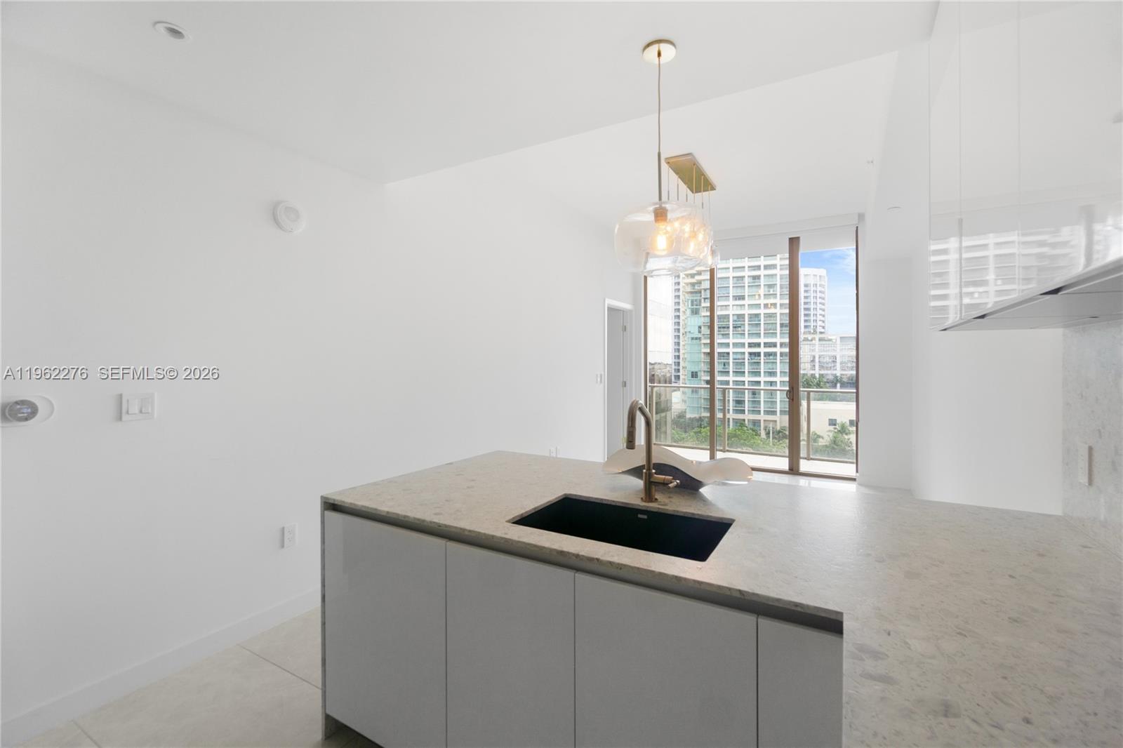 2678 Tigertail Ave # 715