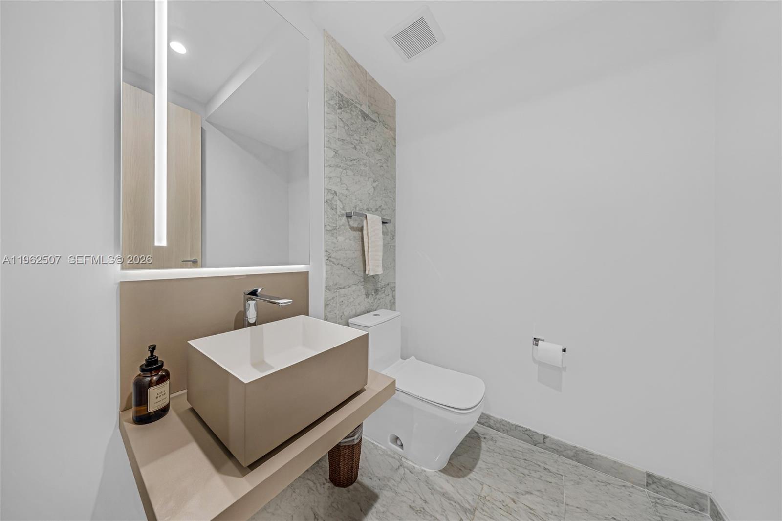 1000 Brickell Plz Unit: PH6002