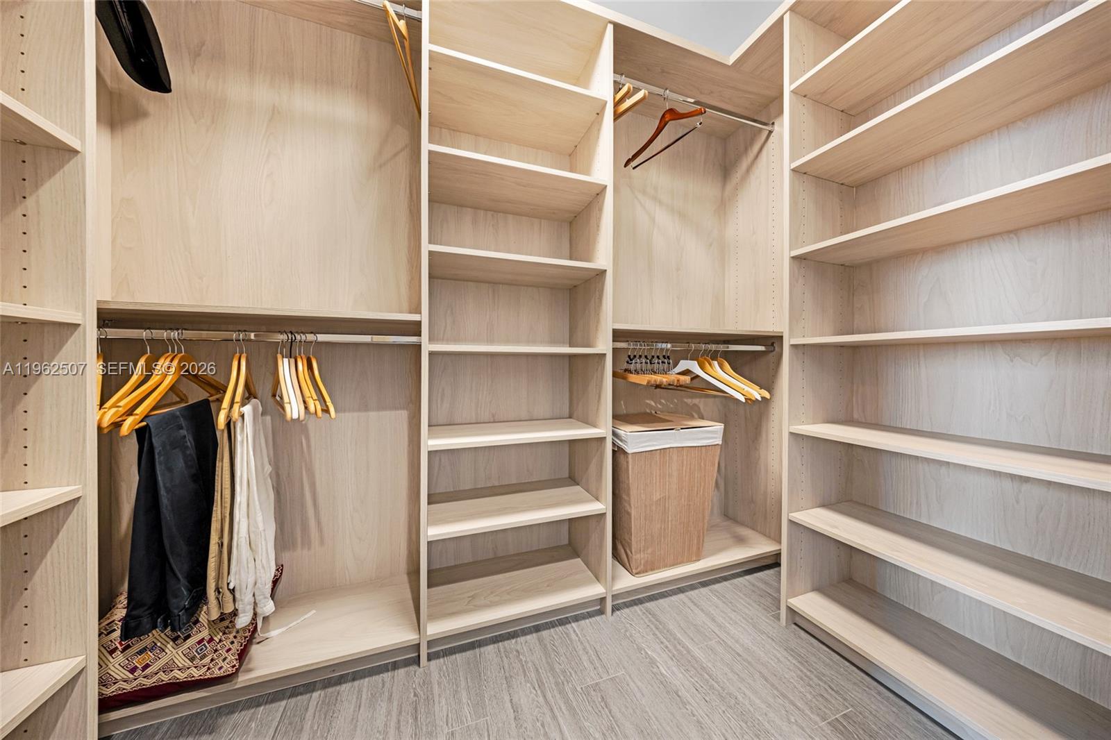 1000 Brickell Plz Unit: PH6002