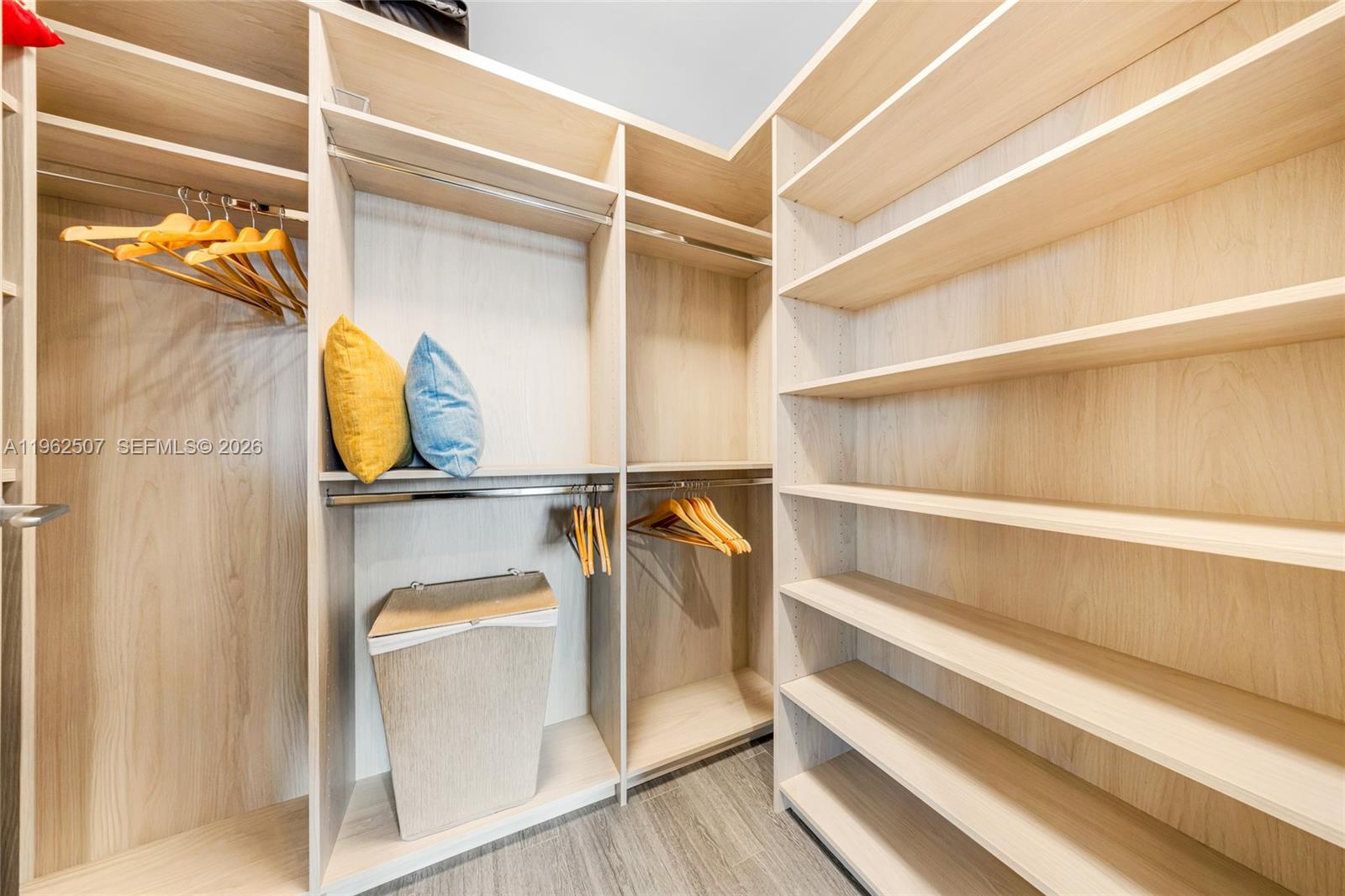 1000 Brickell Plz Unit: PH6002