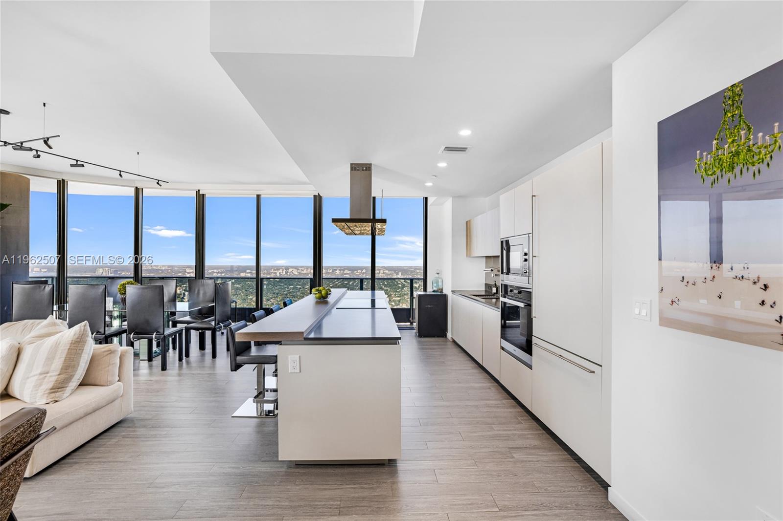 1000 Brickell Plz Unit: PH6002