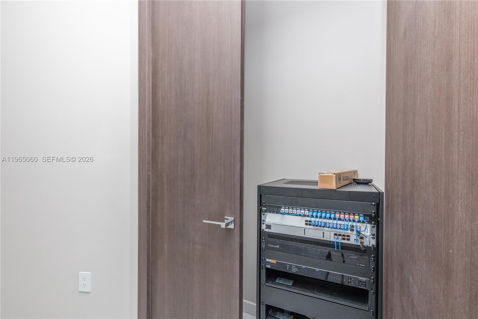 851 NE 1st Ave # 4611