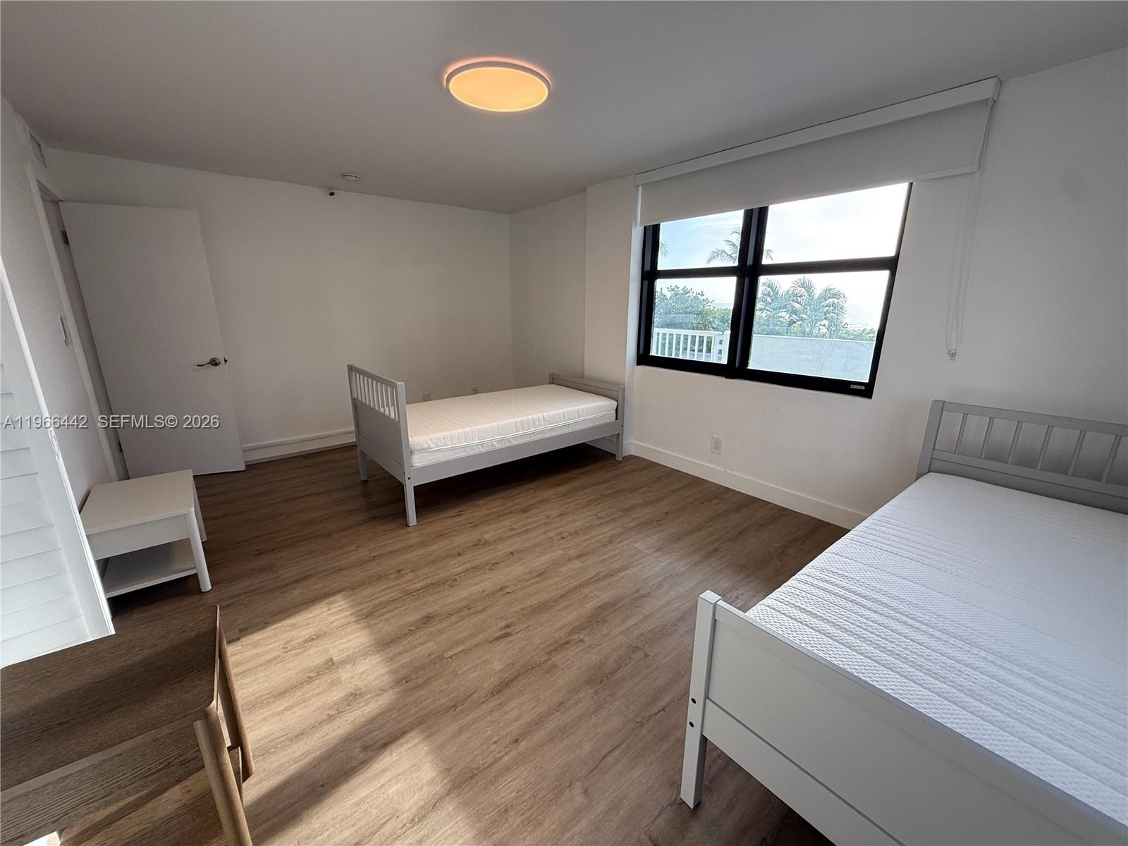 4301 Collins Ave # 208