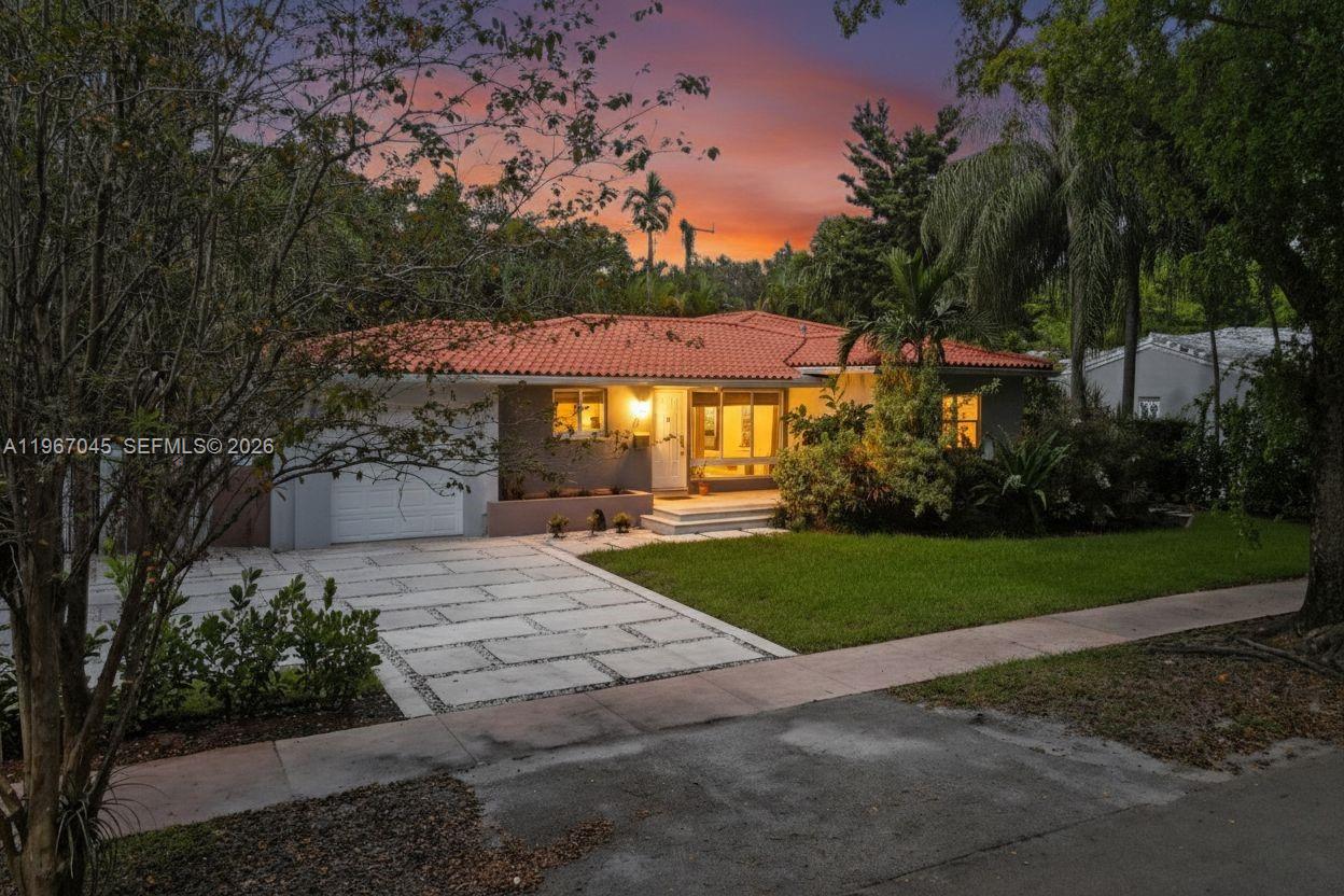 911 Mariana Ave